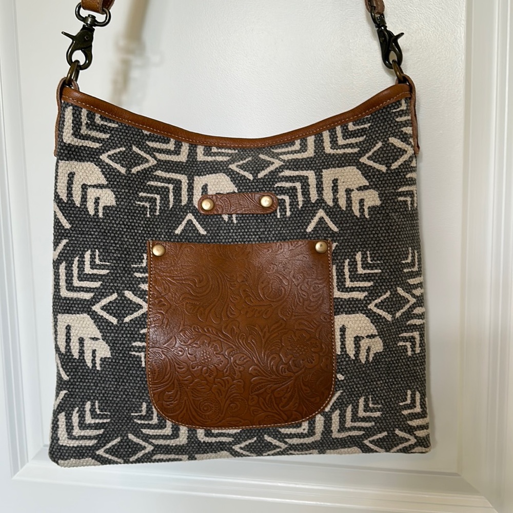 Myra bag